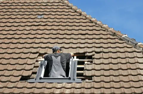 Pose de velux - Saint-Vincent-Rive-d'Olt